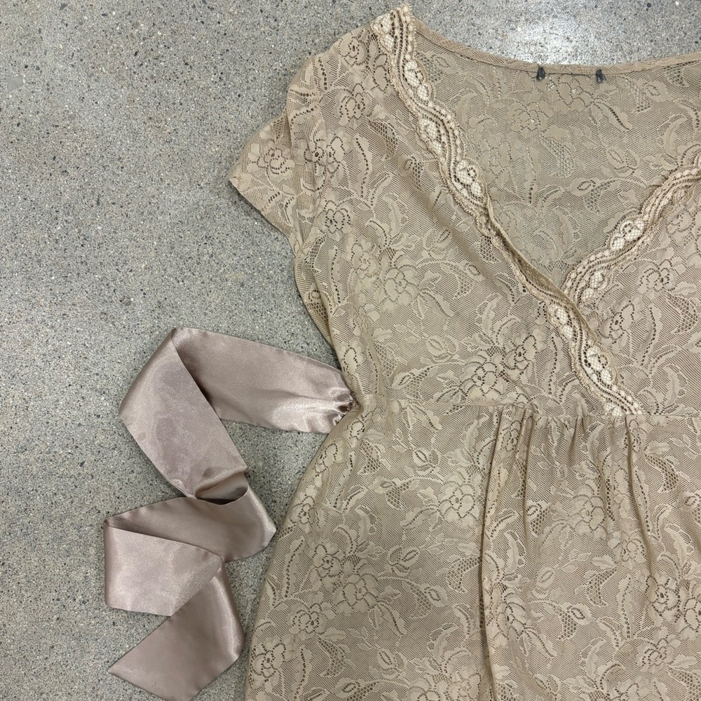 Dainty Vintage Tie Back Lace Top
